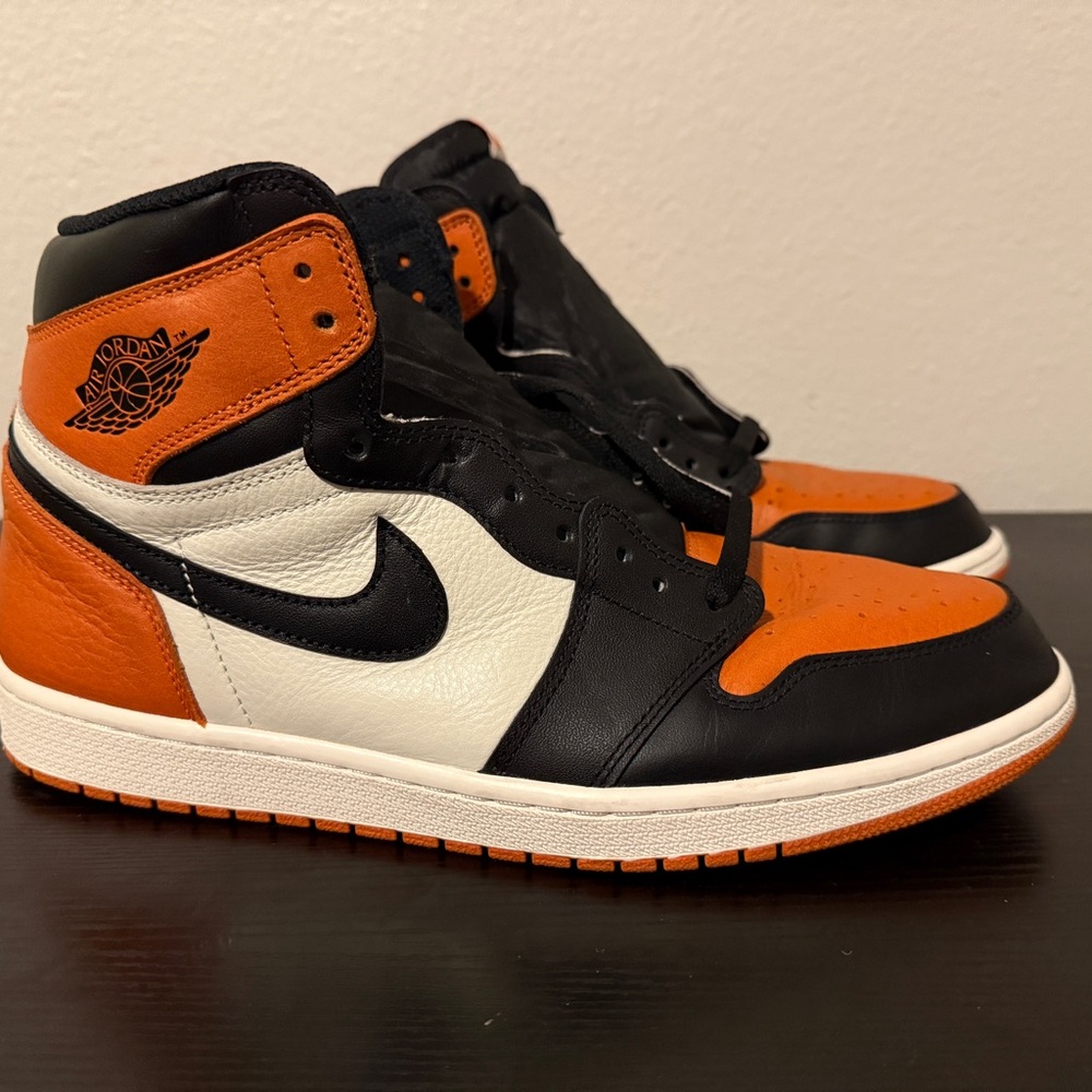 Jordan Men's Shoes - Black, White, and Orange